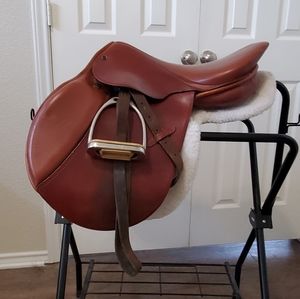 Stubben Edelweiss Jump Saddle with irons, leathers, saddle pad & 2 covers